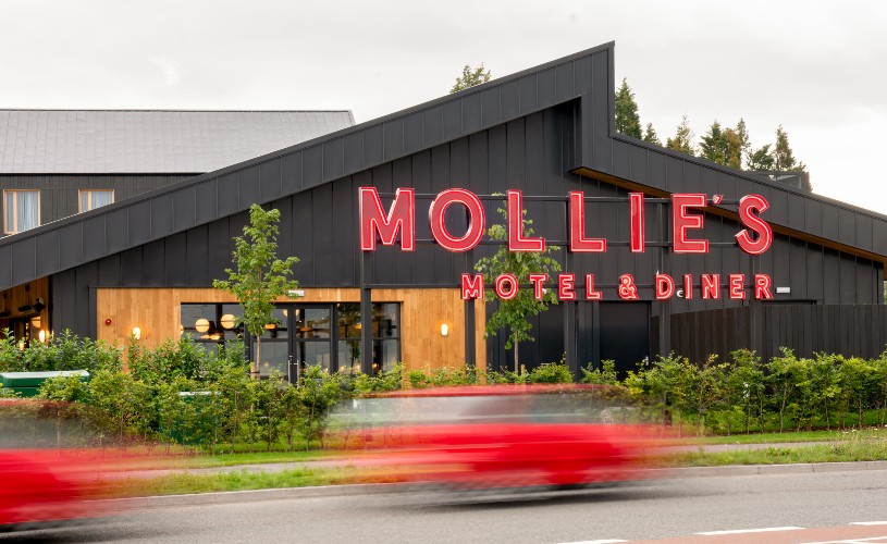 Mollie's Motel & Diner Bristol exterior